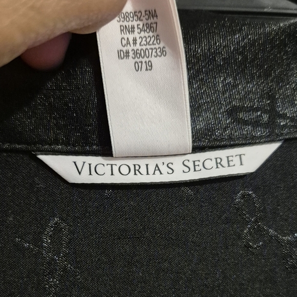Victoria's Secret Black Lace Robe with White Trim - Picture 3 of 4